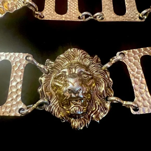 Accessories | Vintage Lion Head Head Gold Tone Metal Linked  display picture 1